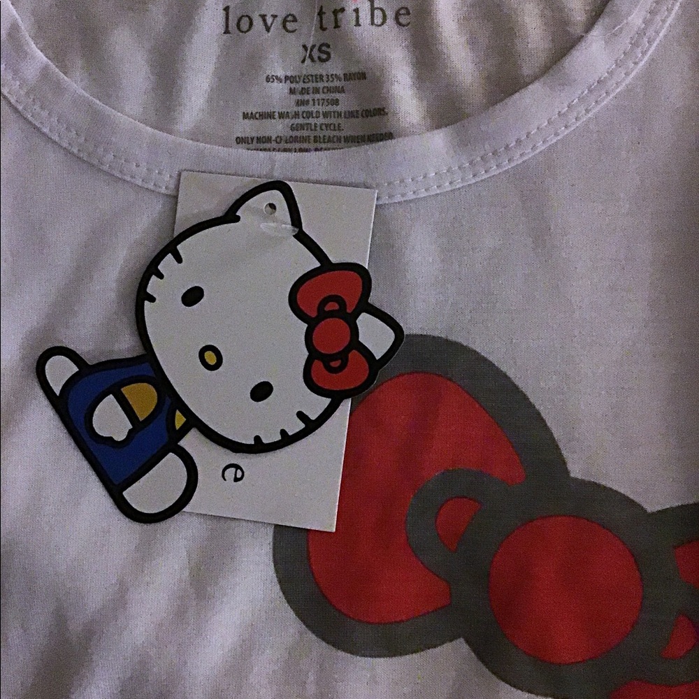 Hello Kitty Tee - Picture 4 of 4